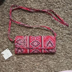 NWT Vera Bradley Sleek Wallet Frankly Scarlet Tri-fold. Long Handle. Crossbody.